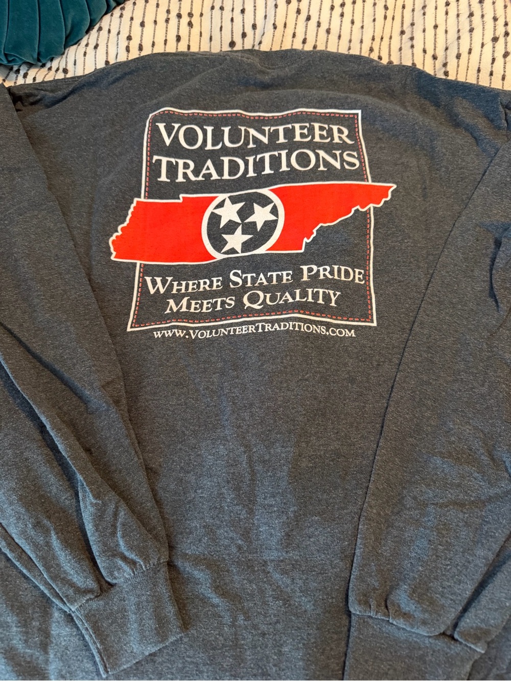 Volunteers Traditions Men's Long Sleeve Tee - Gray with Red Graphic